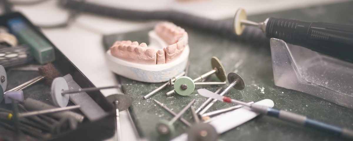 fournisseur et matériel de prothésistes dentaire